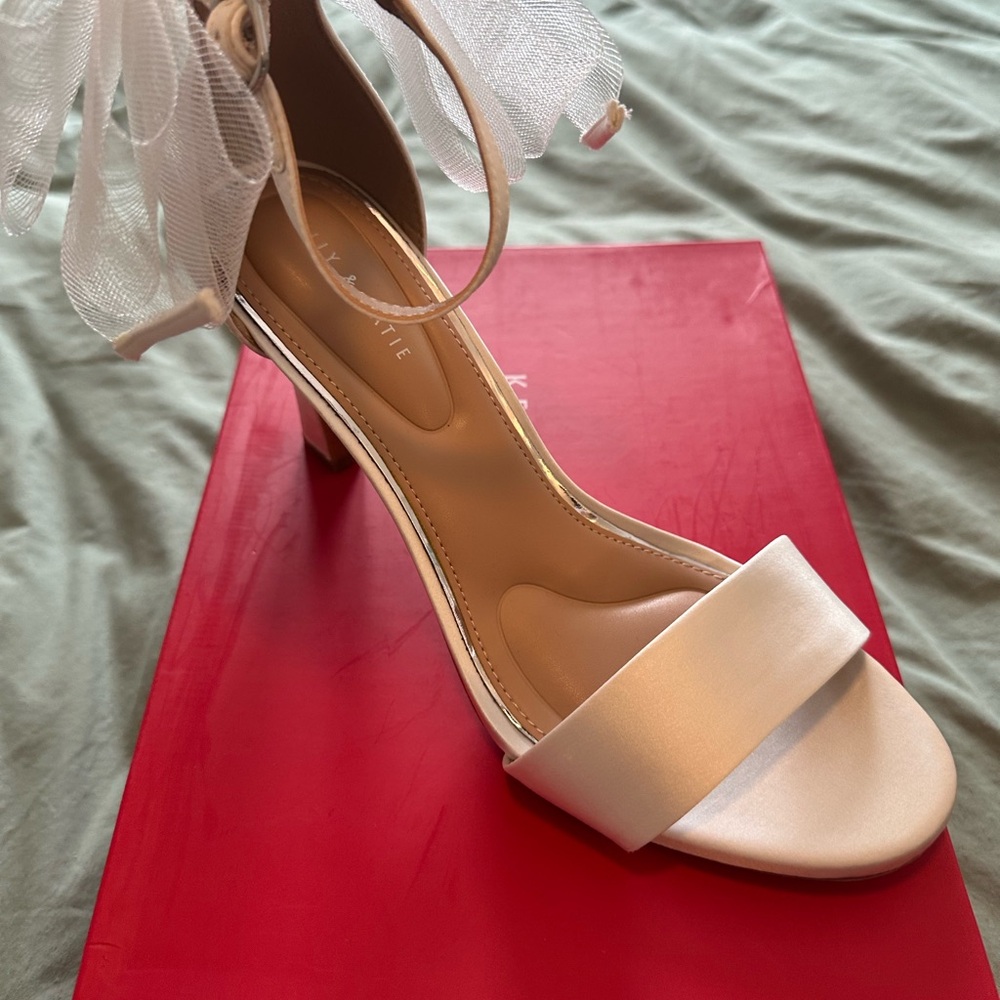 Elegant White Satin Women's Heels